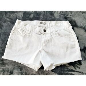 NWOT Old Navy Jean Shorts Size 2
